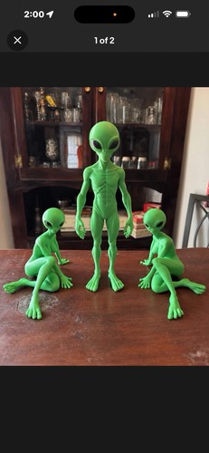 Green alien figure set - alien,